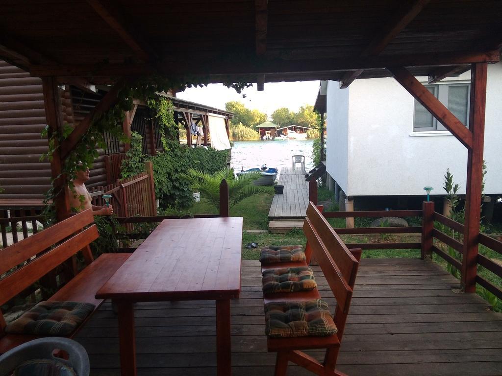 Ada Bojana Apartmani 乌尔齐尼 外观 照片